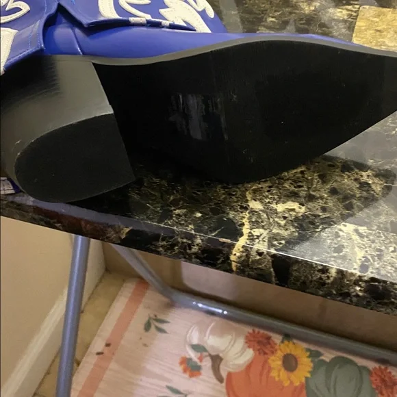 🔥Won’t Last🔥Azalea Wang Blue & White Western Embroidered Design Boots Size 9 EUC - Picture 8 of 9